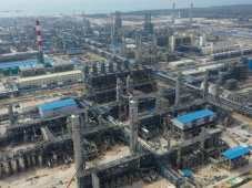 广东石化炼化一体化项目最新进展，乙烯装置丙烯双塔塔内件安装全部完成