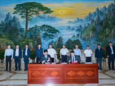 赛鼎公司与宁夏庆华煤化集团举行战略合作签约与绿能低碳产研中心揭牌仪式