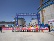 天辰公司承建烟台港西港区LNG项目五座储罐气顶升圆满成功