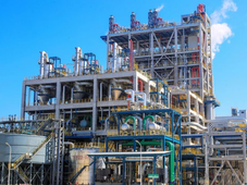 巴陵石化己内酰胺产业链搬迁升级项目全线贯通，一次开车成功