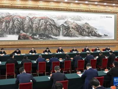 这2位民营化工企业掌门人，参加民营企业座谈会！