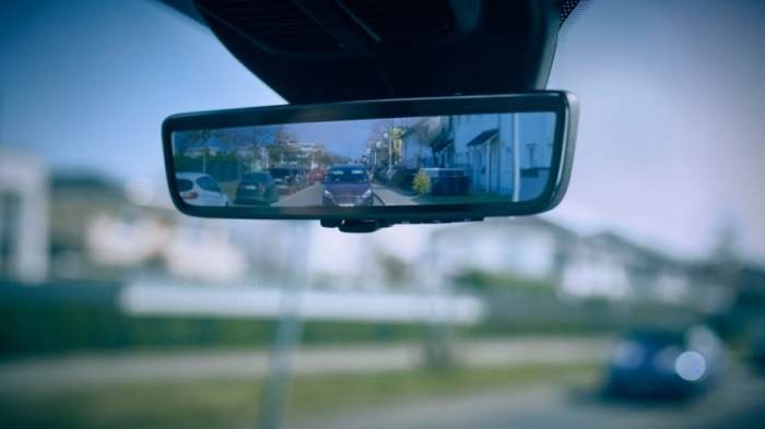 前瞻技术，福特,智能后视镜系统Smart Mirror，全显示屏内后视镜，视野