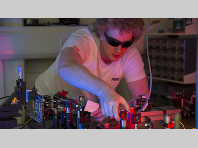 科学家将开发实用QKD发射器和接收器模块 适用于5G和互联车辆安全通讯