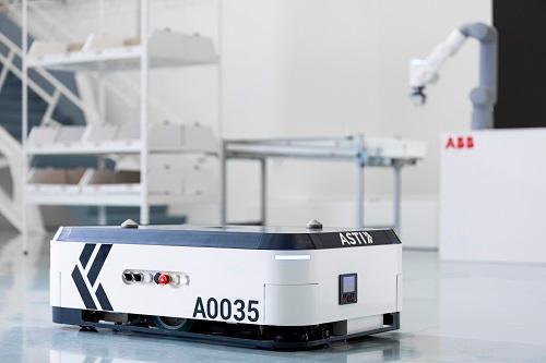ABB Robotics acquires ASTI Mobile Robotics_Goods-to-person_GoFa cobot_ASTI EBOT 350