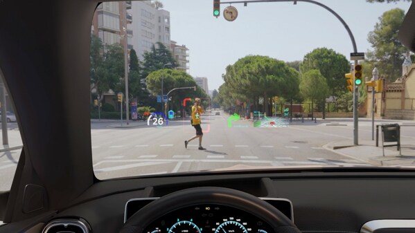 全息透明显示技术可赋予汽车玻璃丰富的内容呈现和极佳的设计自由度