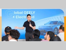 揭秘Geely EX5动力源泉，海外媒体团参访星驱科技