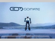 行业首创可变轮足，广汽第三代具身智能人形机器人GoMate正式发布！