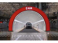 问界M9又上春晚 张兴海的一张蓝图再添妙笔