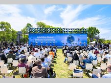 奇瑞墨甲机器人全球批量交付