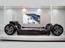 红旗·天工纯电平台三件套：“百变、智能、不怕冷！