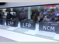 欣旺达闪充电池4.0产品矩阵闪耀CIBF2025，全球首创1400A大电流超充电池亮相