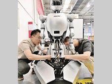 津产首款人形机器人，亮相！