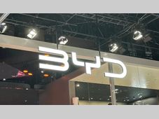 突破！比亚迪销量首次超过特斯拉