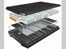 电池箱体托盘模具与电池盒上盖模具：新能源汽车复合材料模具解析