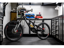 布雷博携手SPECIALIZED进军自行车领域