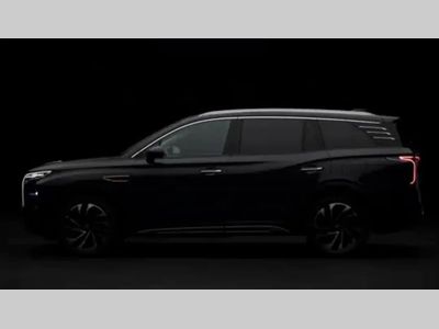 探索不断深入！红旗首款增程式氢燃料电池车样车下线