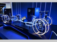 【IAA2025】慕尼黑车展：采埃孚展示软件定义底盘与电动化出行技术