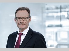 Michael Macht被选为马勒监事会新一任主席