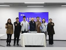 臻驱科技重庆工厂第10万台电控产品下线