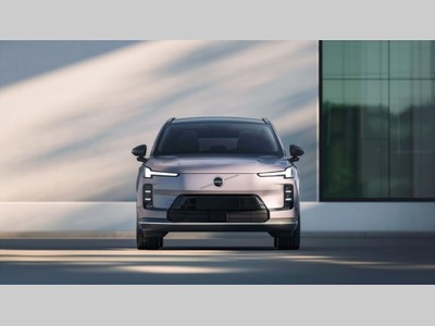 佛瑞亚海拉为沃尔沃全新XC70打造极具未来感的“雷神之锤”前照灯