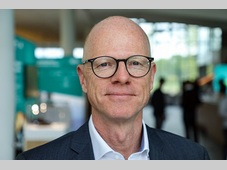 英飞凌与斯巴鲁携手合作提升高级驾驶辅助系统的实时性能，进一步提高驾驶安全性