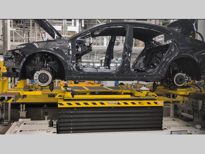 从“断货”到“暴跌”，丰田的“冰火两重天”