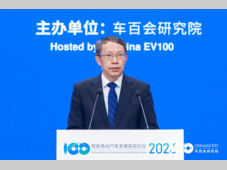 清华大学李克强：正视单车智能技术瓶颈，以车路云一体化筑牢智驾安全底线