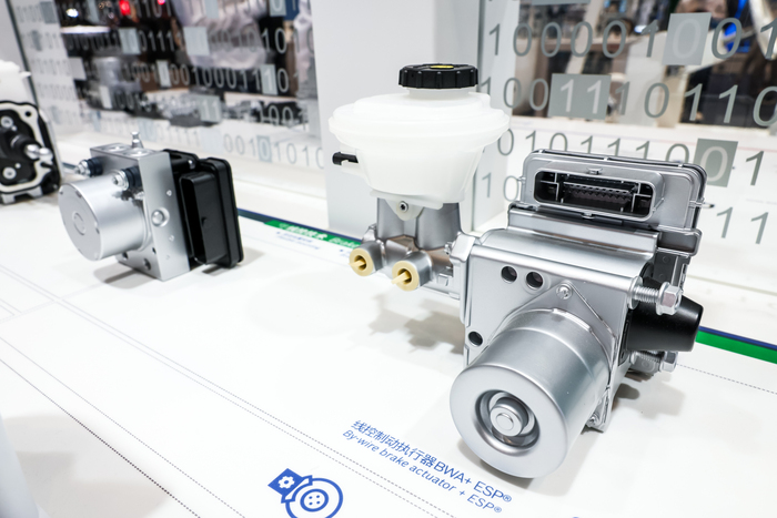 06 博世液压线控制动执行器BWA+ESP®解决方案