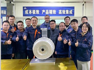 重庆青山首台“驱制一体化”轮毂电机样机下线