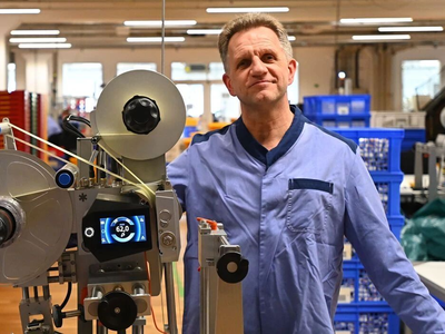 进口药品重新贴标：为何Kohlpharma信赖Herma的贴标设备