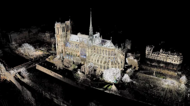 图1 人们通过激光扫描技术保留了巴黎圣母院的全景和内部结构