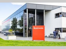 以技术引领未来，以协同驱动增长——瑞士百超集团2025年度大事件