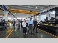 政校企互通交流｜南京工程学院一行莅临南京速锋（新浙）数控考察调研
