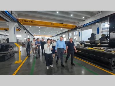 政校企互通交流｜南京工程学院一行莅临南京速锋（新浙）数控考察调研