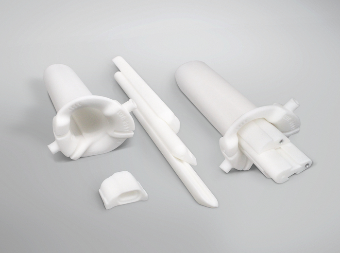 使用EOS PA 2200打印患者专用的SpineTube™组织牵开器和扩张器