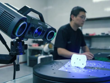 OptimScan Q系列 | 计量级高精度，加速车灯透镜等精密光学零部件制造升级