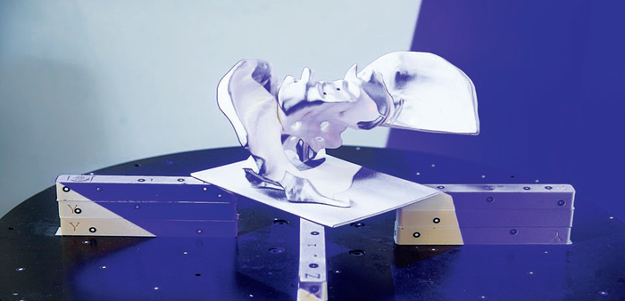 图2 正在扫描的零件