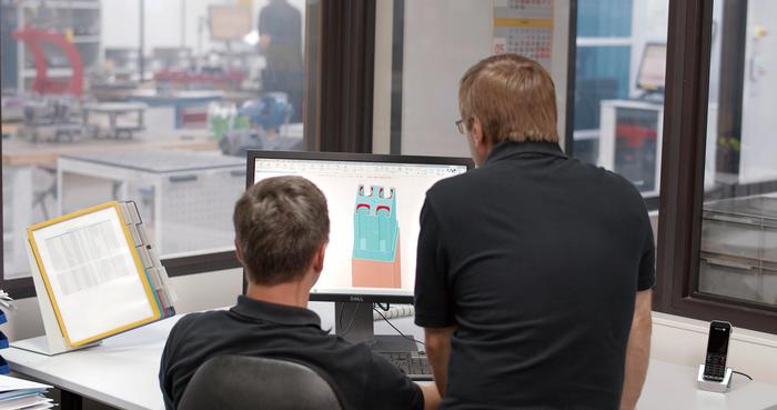 图2使用Cimatron设计电极