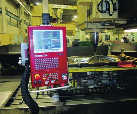 图1 Fidia C40 计算机数控视觉系统通过多处理器构架管理用户界面、轴承和工具路径控