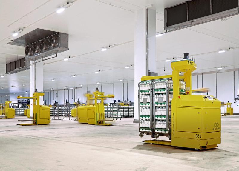 D ek-robotics-CUSTOM-MOVE-AGV-Arla_${0118472011}