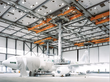 科尼航空业解决方案：以高空作业平台驱动飞机维修与喷涂效率升级