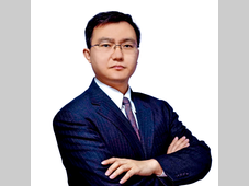 硬件本体+智能中枢双轮突破 重构群体智能新范式