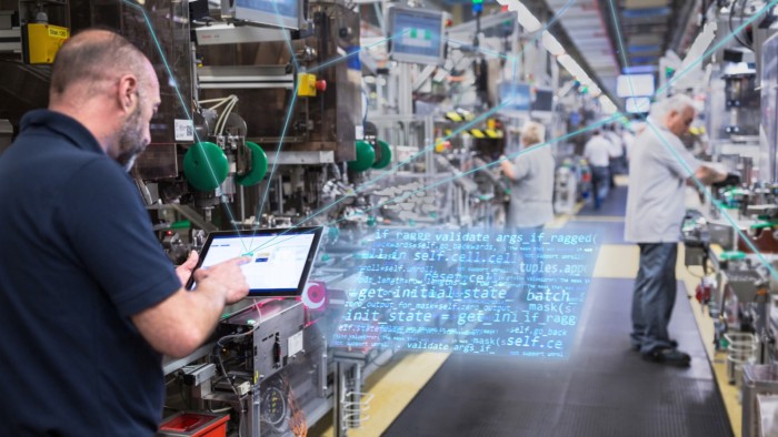 11 就业变革：博世在持续投入帮助员工提升技能 The changing workplace：Bosch is continually investing in upskilling its workforce