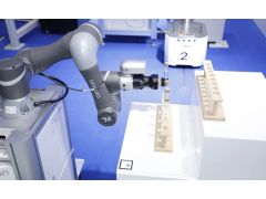 【行业案例】协作机器人在生物医疗样品搬运上的应用 | 将自动化技术应用于医疗检测，降低人工介入的感染风险