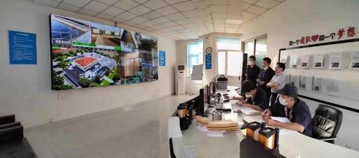 蓝普锋总经理徐昌荣博士实地参观了仁海自动化位于大连小窑湾污水处理厂的项目现场1