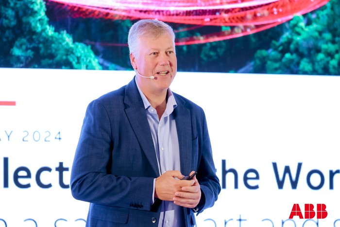 ABB集团电气事业部全球总裁Morten Wierod（马腾）作主题演讲