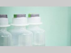 如何应对粉液双室袋灌封精度难题？—— 伦茨全套解决方案为您支招