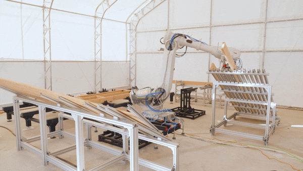 携手Cosmic，ABB机器人微型工厂重建洛杉矶火灾社区