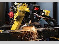 告别高危现场！发那科机器人远程操作功能，让精细作业触手可及