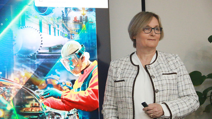 PTC执行副总裁兼首席营销与可持续发展官 Catherine Kniker-2